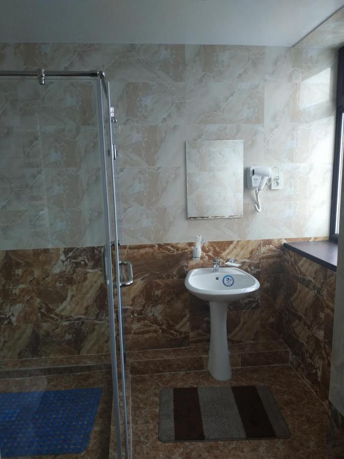Турист Taraz Esterno foto